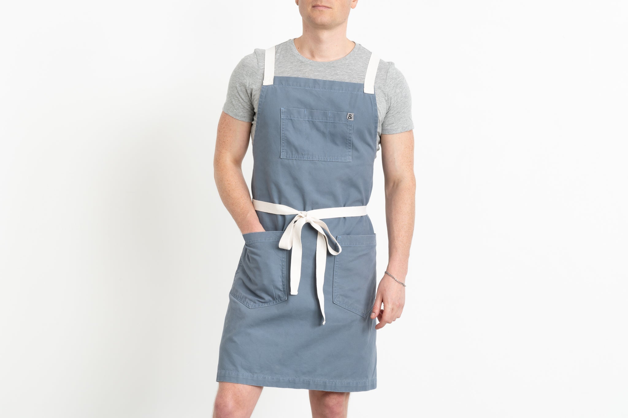 Apron with Pockets: A Comprehensive Review