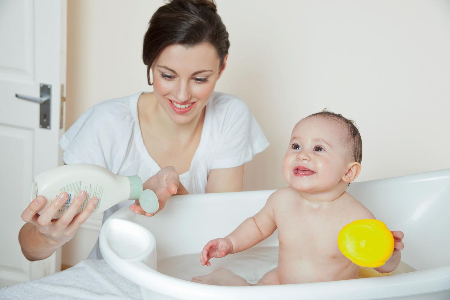 Baby Bath Tub Review: Find the Perfect Tub for Your Little One