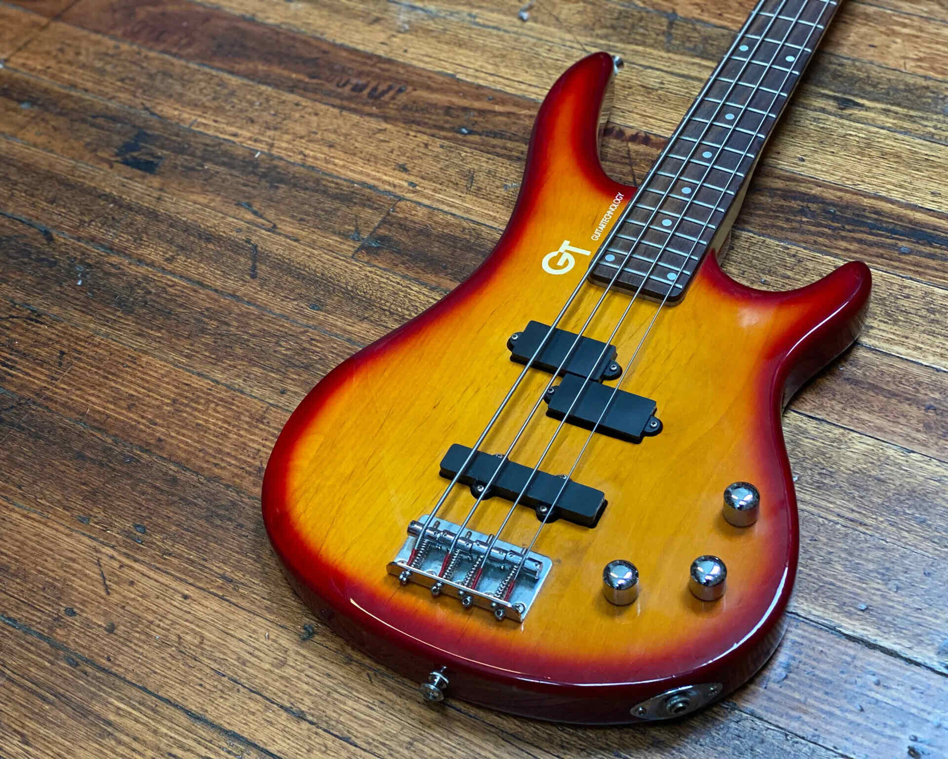 Bass Guitar Review: Unbiased Analysis and Recommendations