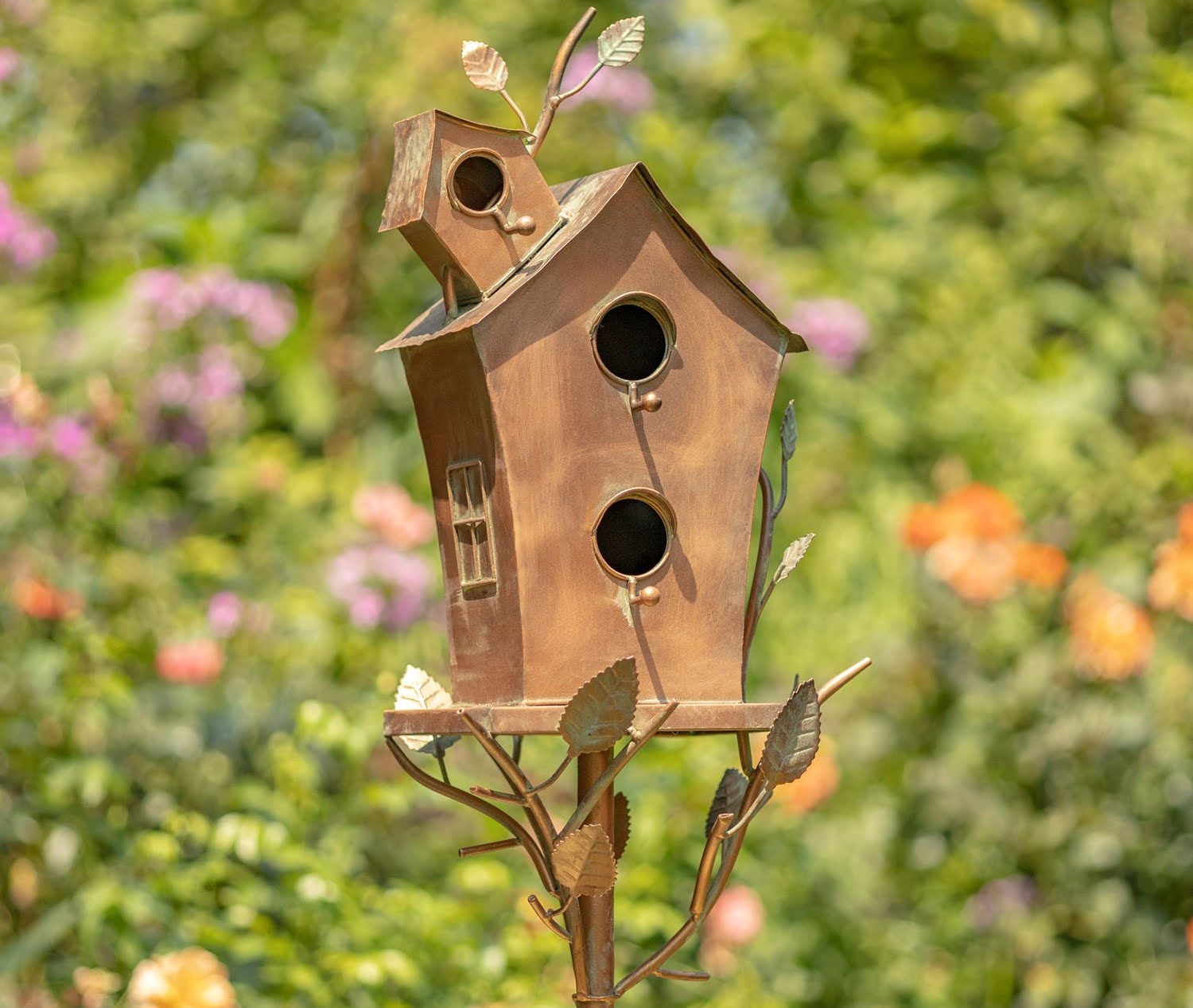 Birdhouse Review: The Perfect Home for Your Feathered Friends