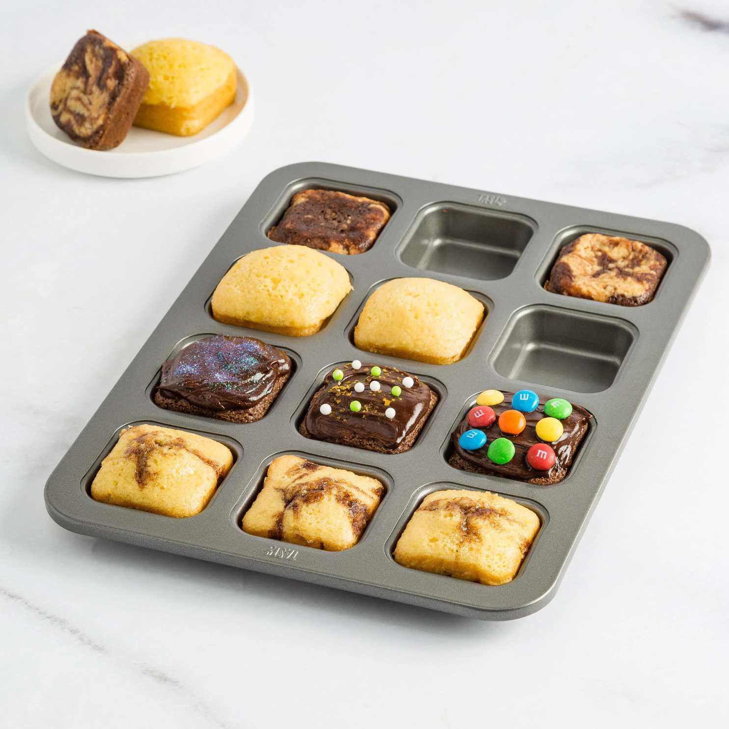 Brownie Pan Review: The Perfect Baking Essential