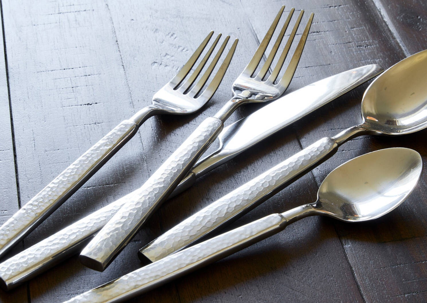 Cutlery Set Review: Top Picks for Quality Utensils
