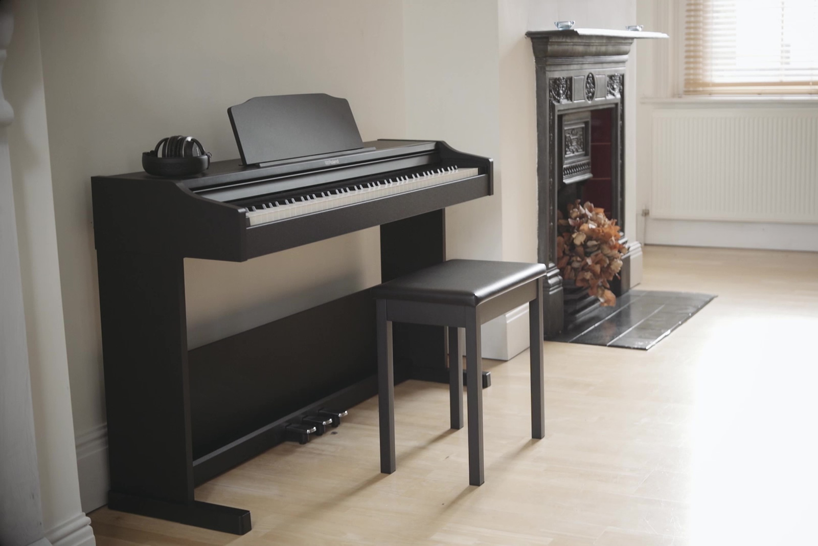 Digital Piano Review: Unbiased Analysis and Recommendations