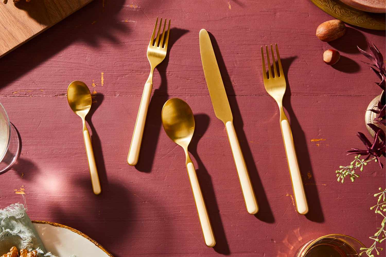 Flatware Set Review: The Perfect Dining Companion