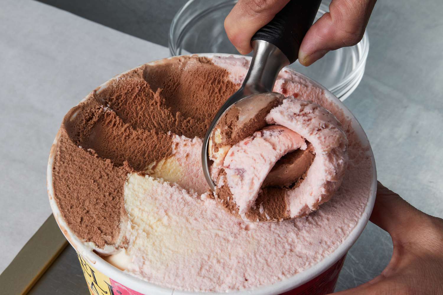Ice Cream Scoop Review: The Best Scoops for Perfectly Scooped Treats