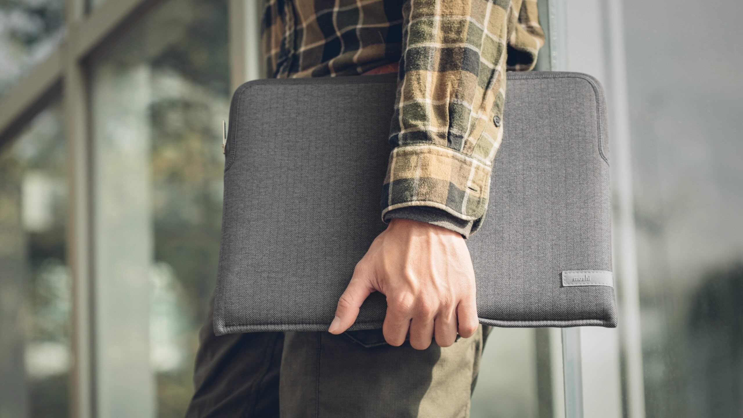 Laptop Sleeve Review: The Perfect Protective Case for Your Device