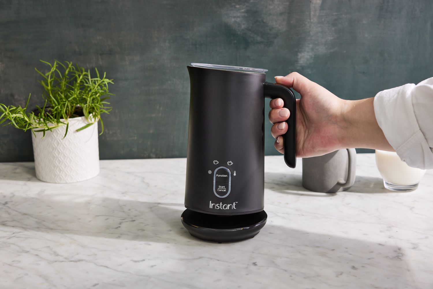 Milk Frother Review: The Best Options for Perfectly Frothed Milk