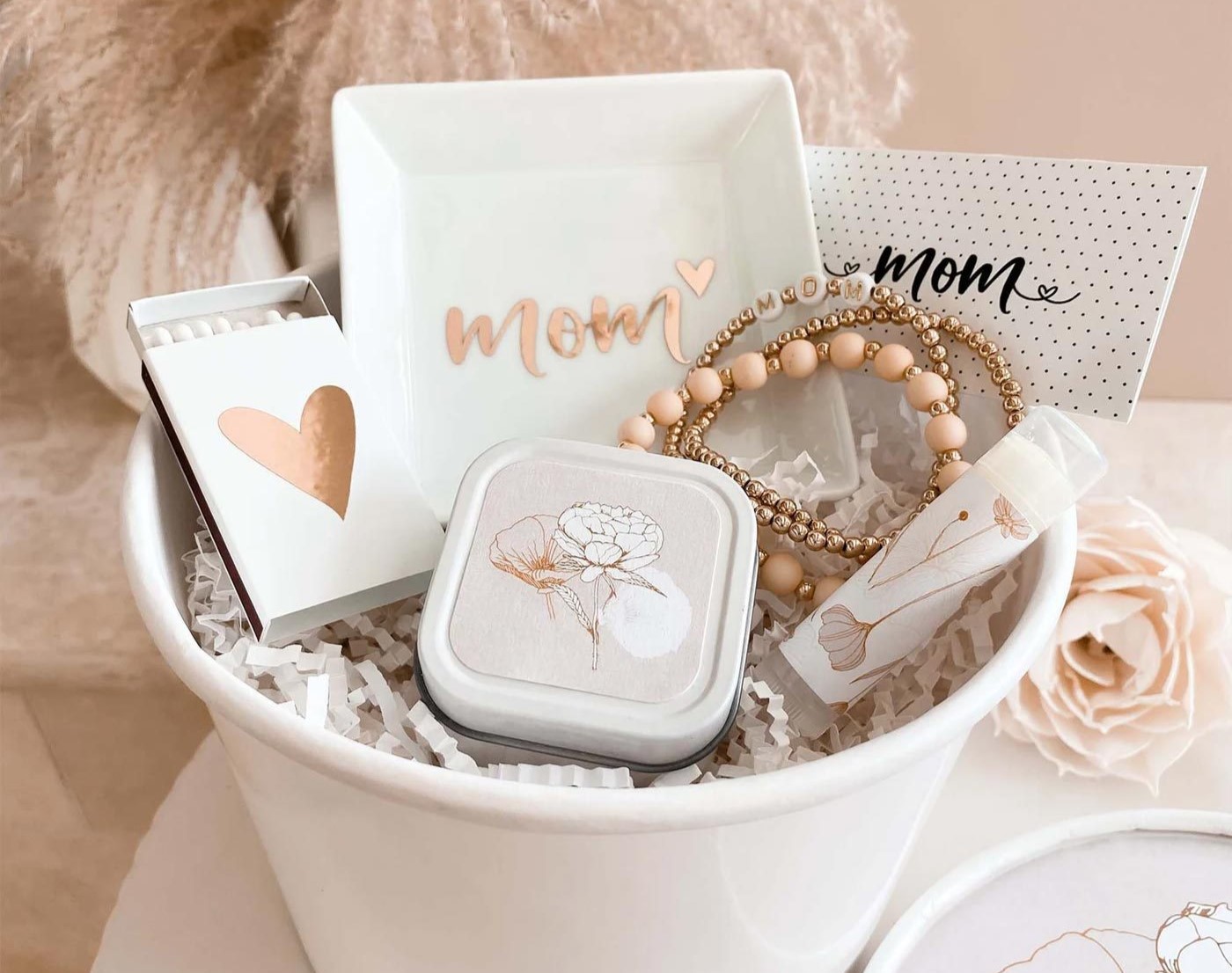 Mothers Day Gift Ideas: A Review Of The Best Gifts For The Special Woman In Your Life