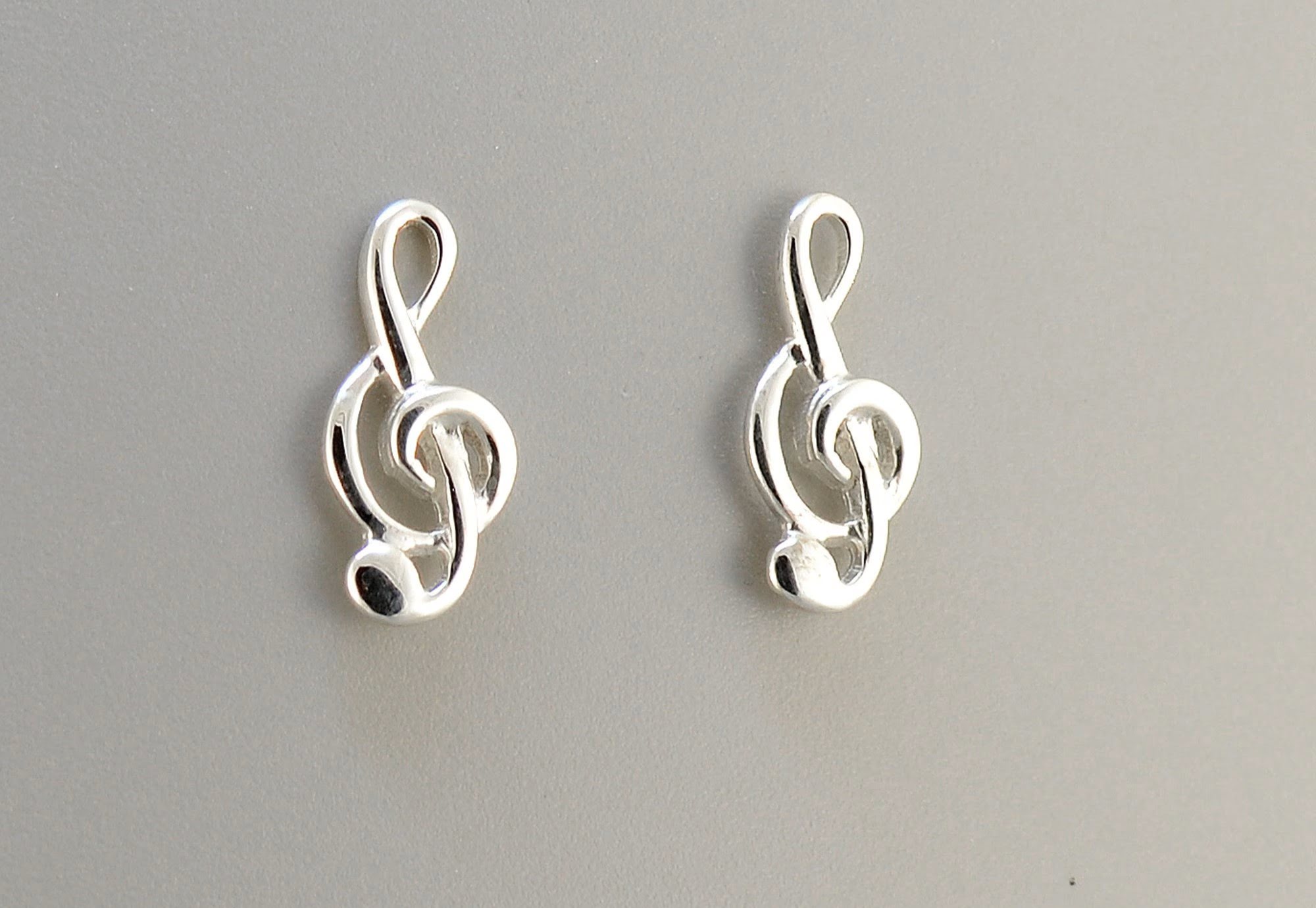 Musically-inspired G-clef Earrings for Him: A Review