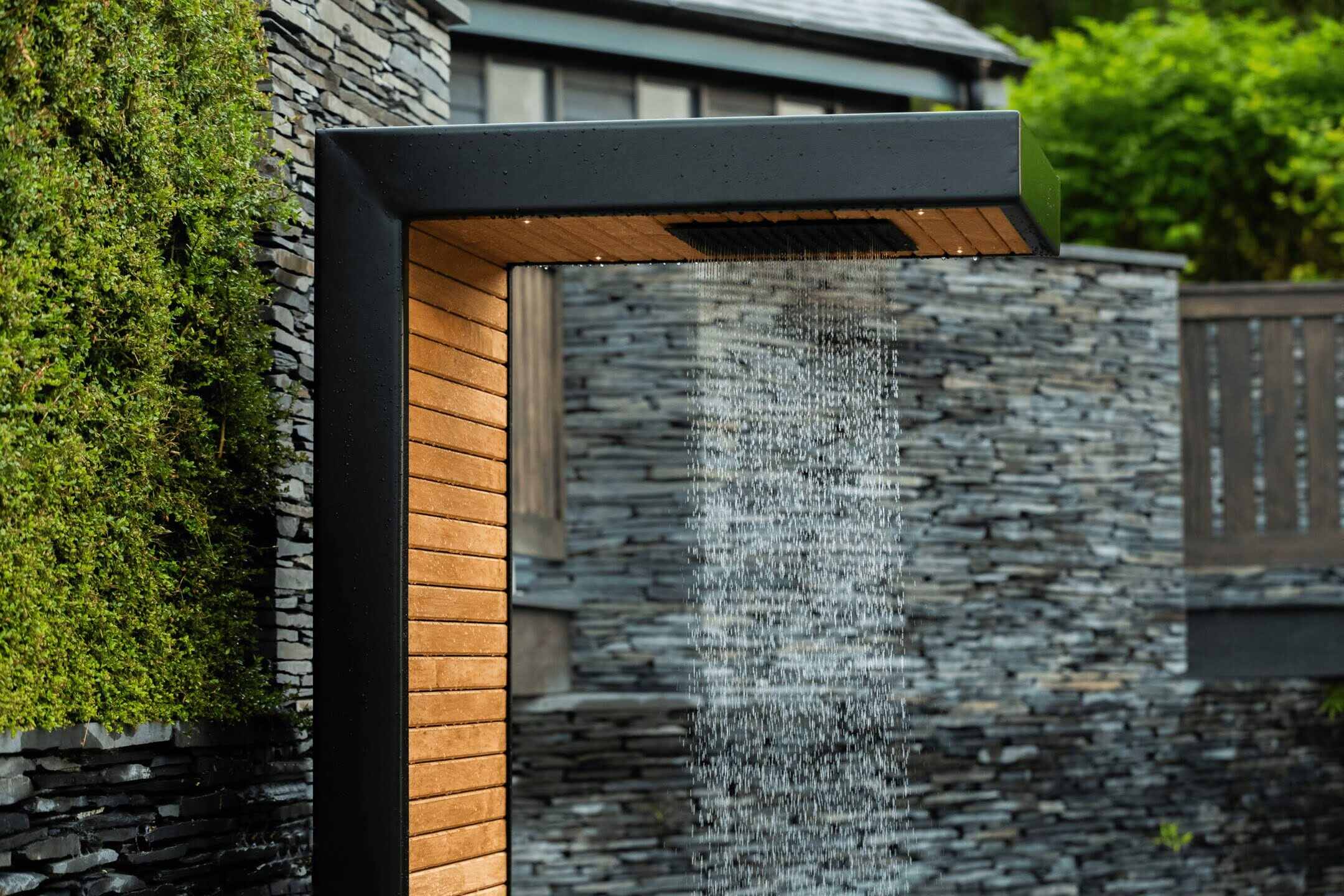 Outdoor Shower Review: The Perfect Addition to Your Outdoor Oasis