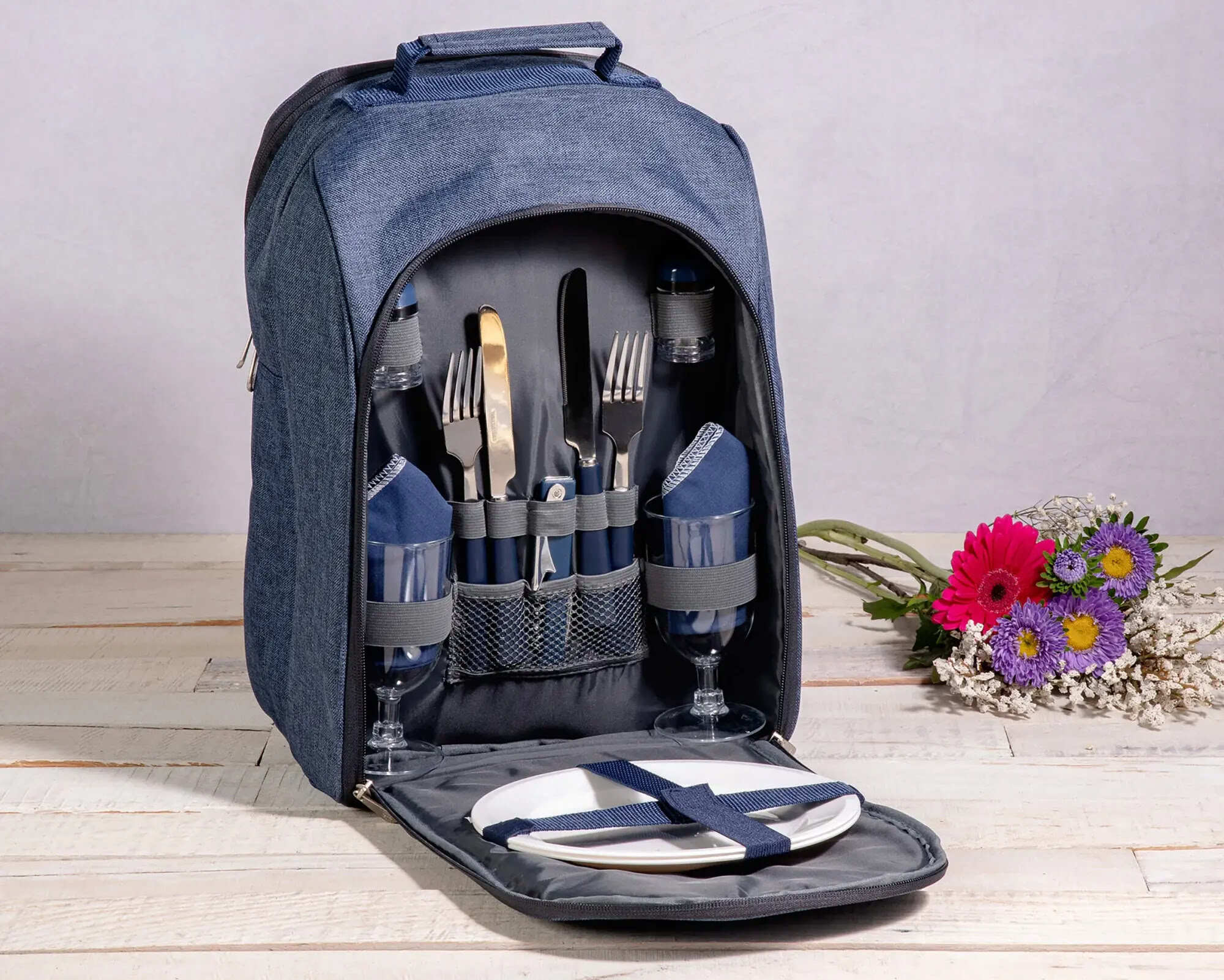 Picnic Backpack Review: The Perfect Outdoor Dining Companion