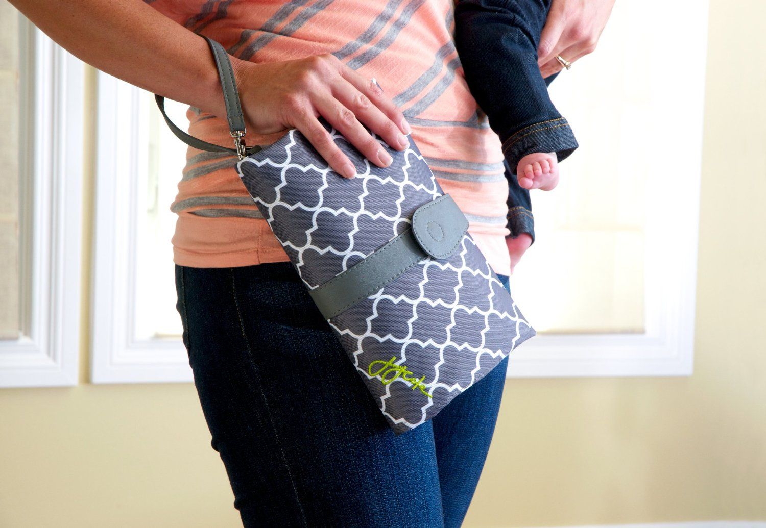 Portable Diaper Changing Pad Clutch: A Comprehensive Review