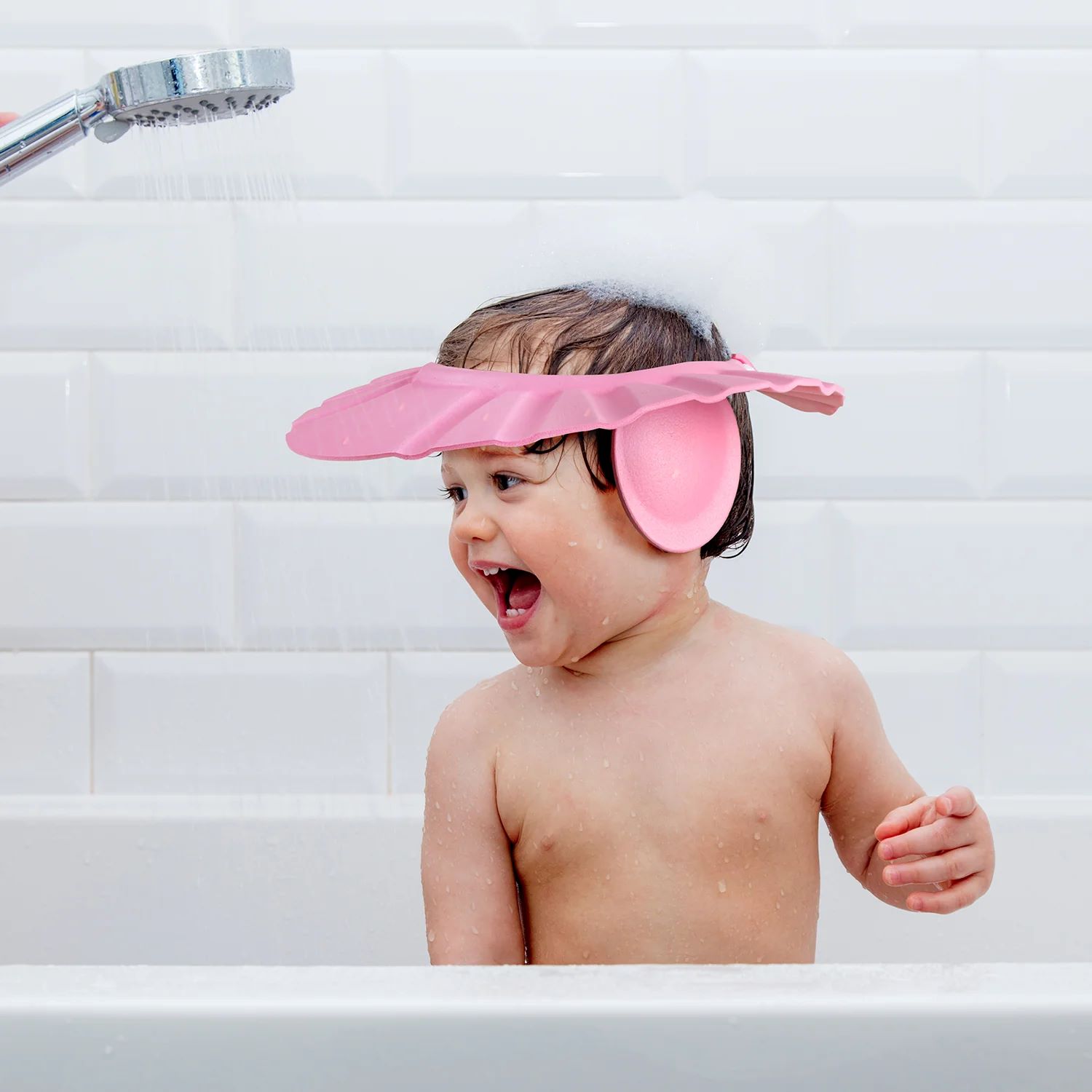 Review: Adjustable Baby Bath Hat – A Must-Have for Bath Time
