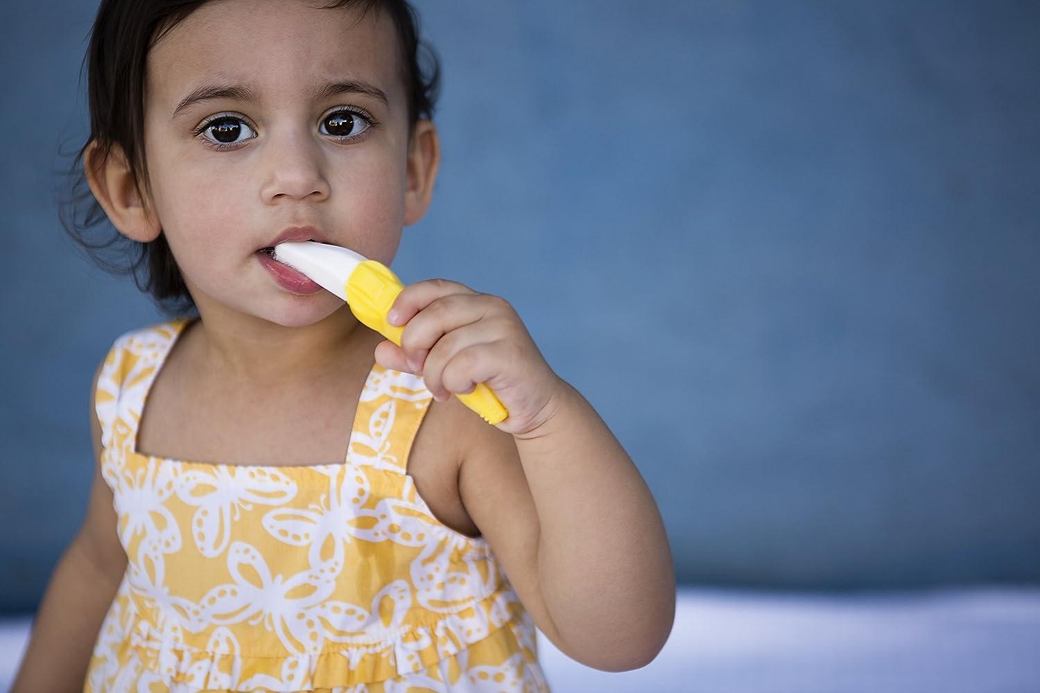Review: Baby Banana Training Toothbrush – A Must-Have for Teething Babies