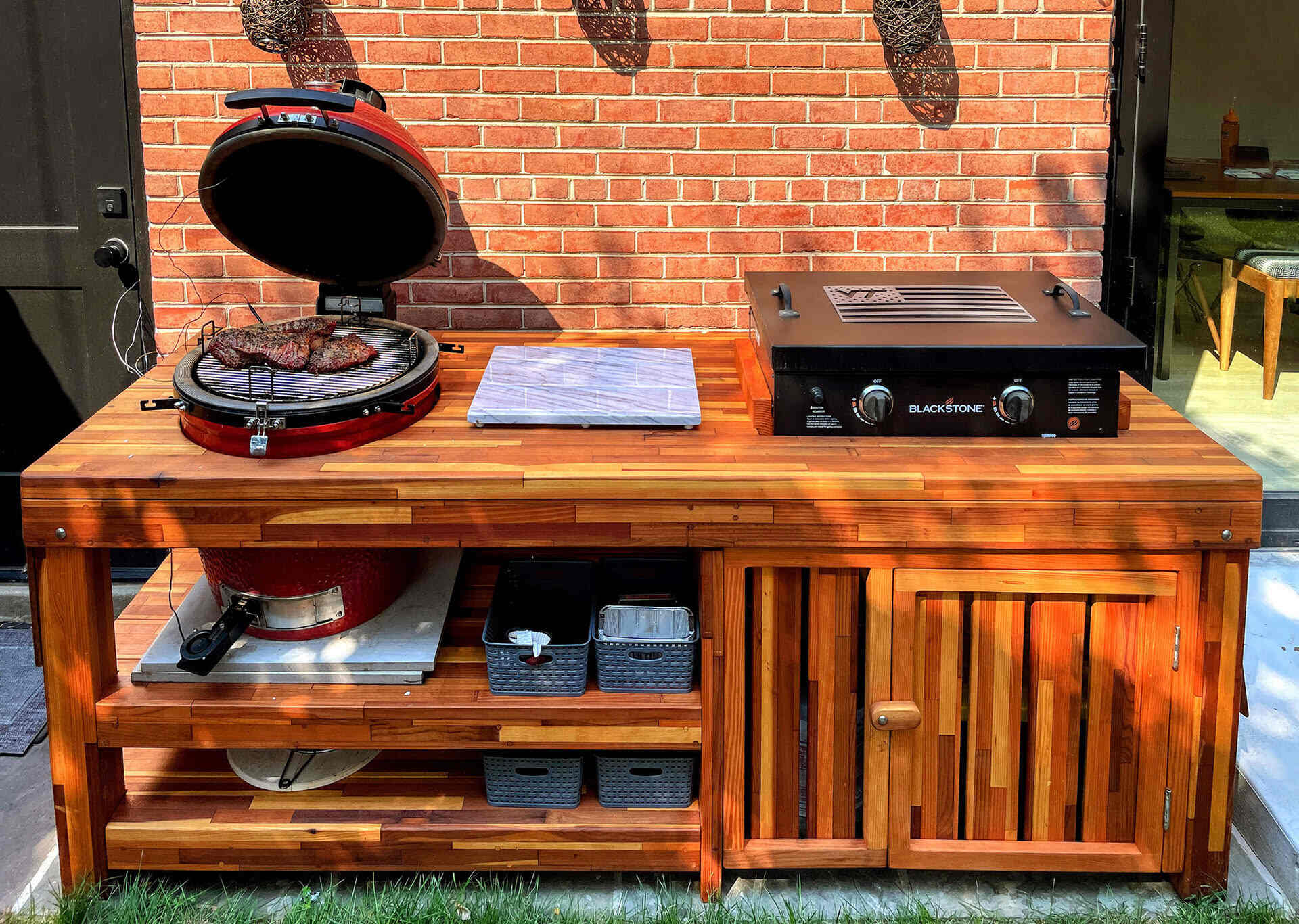 Review: Best Outdoor Cooking Table for Grilling Enthusiasts