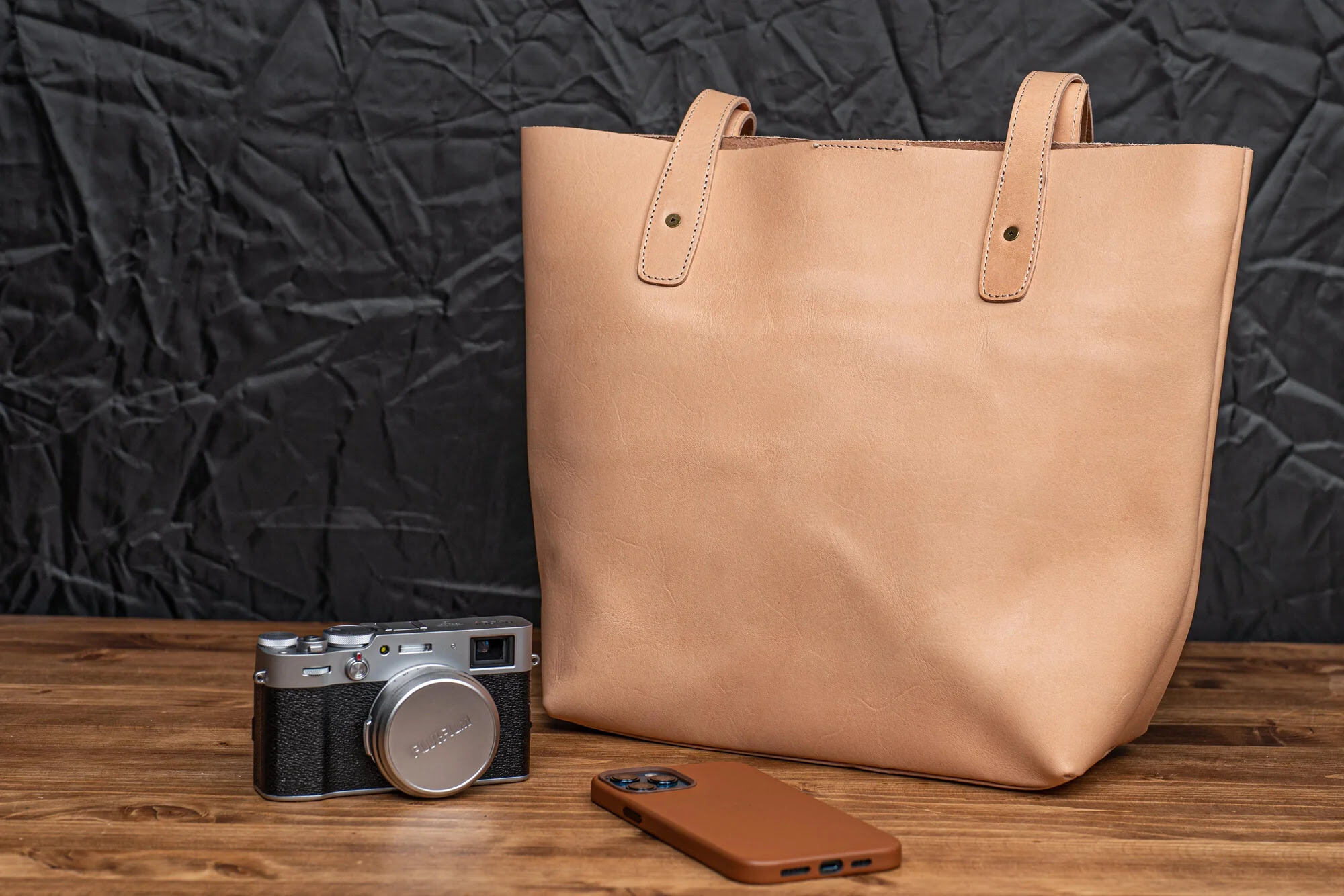 Review: Stylish Leather Tote Bag - A Must-Have Accessory