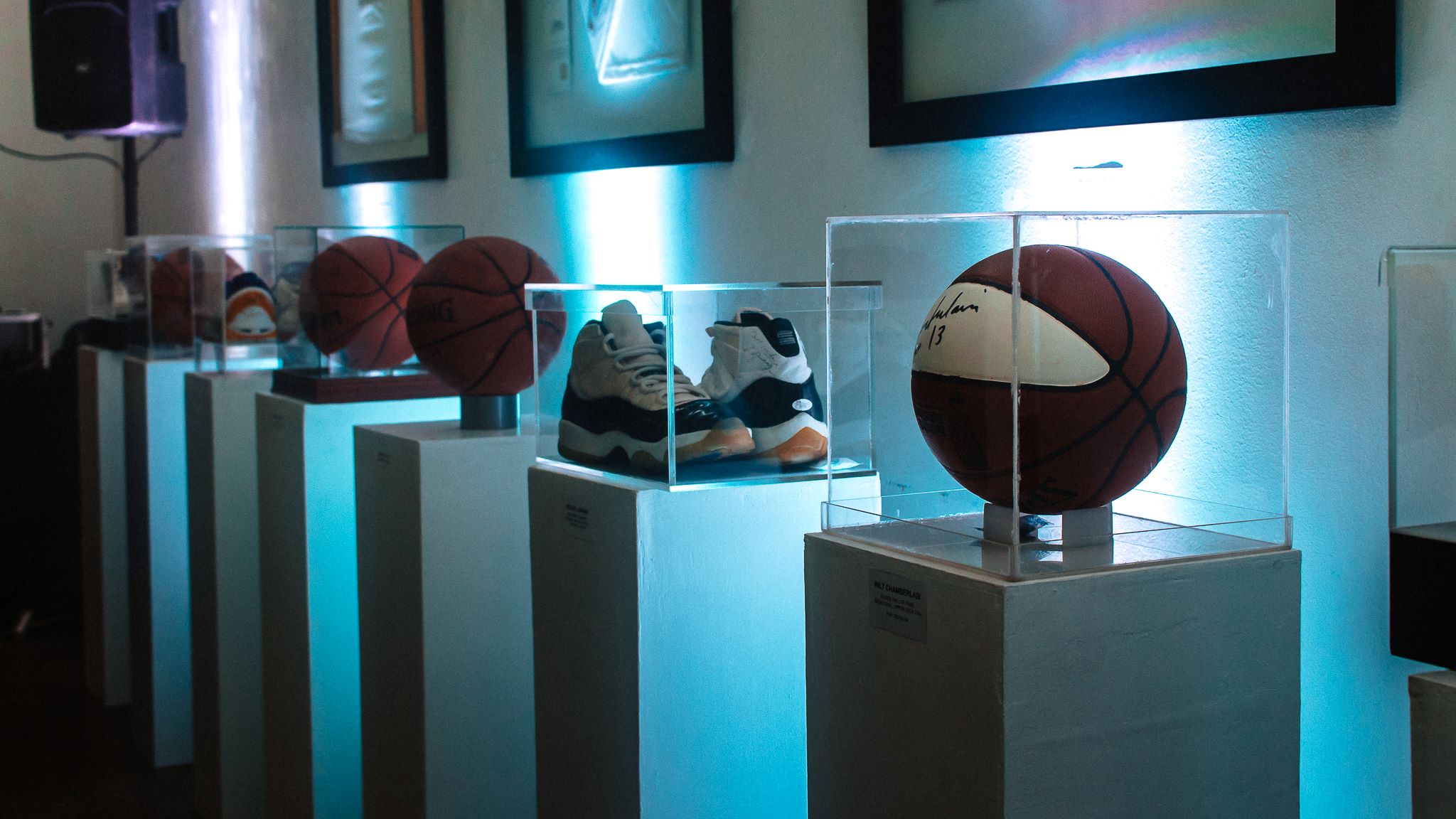 Sports Memorabilia Review: Unveiling the Best Collectibles