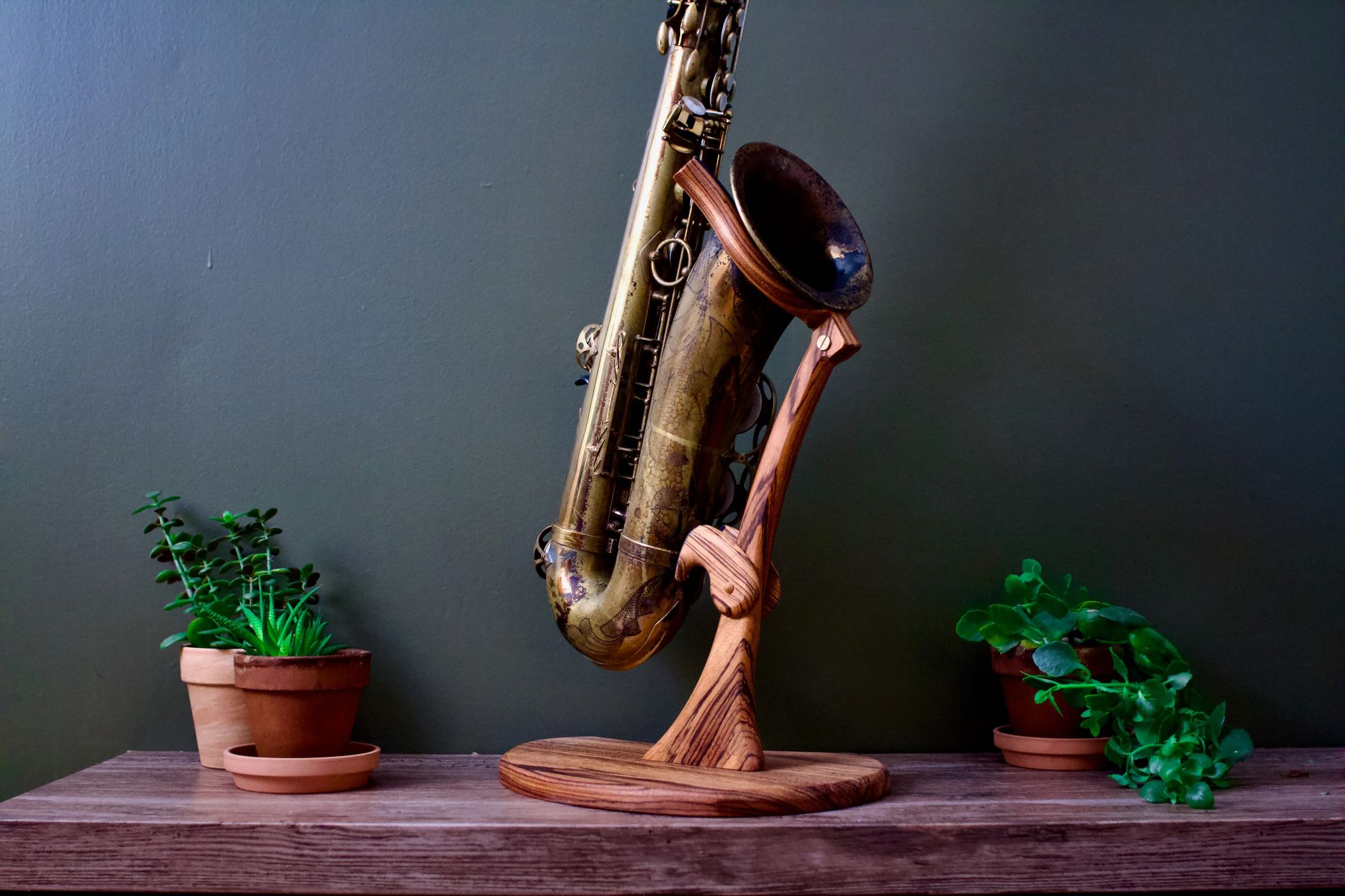 Top 5 Saxophone Stands for Him: A Comprehensive Review