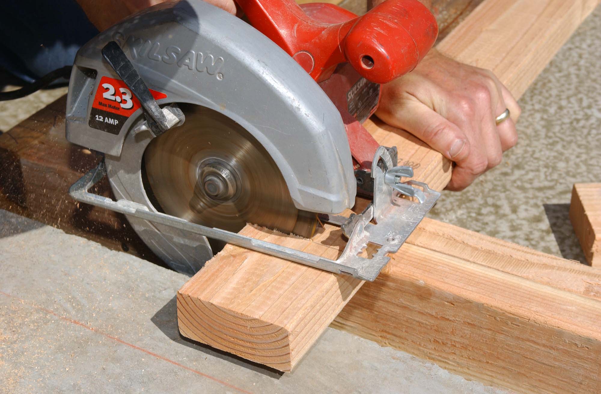 Top Circular Saw for Him: A Comprehensive Review