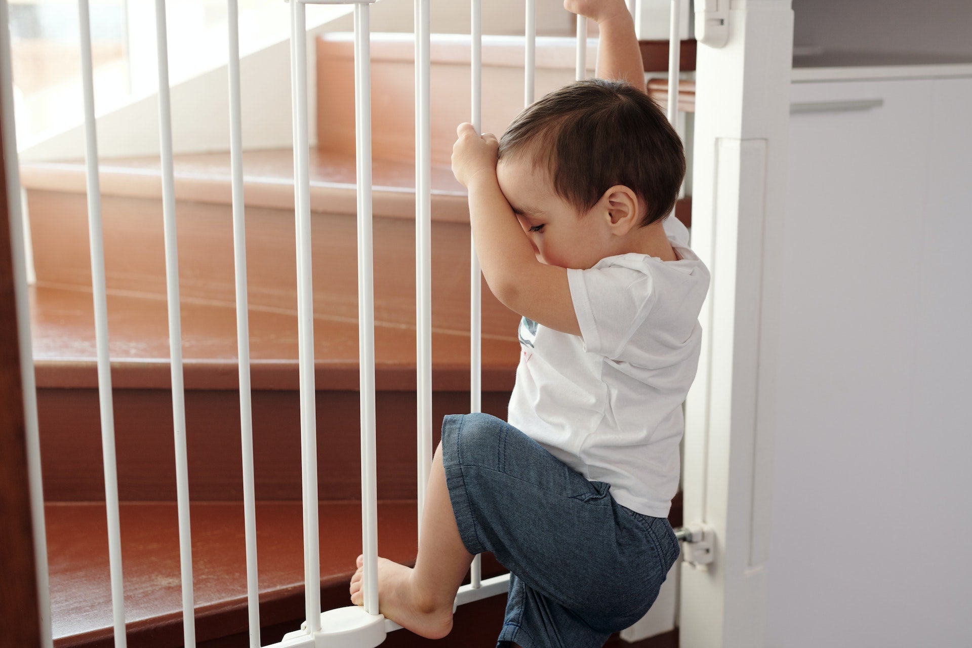 Top Safety Gates Review: Ensuring Childproofing and Peace of Mind