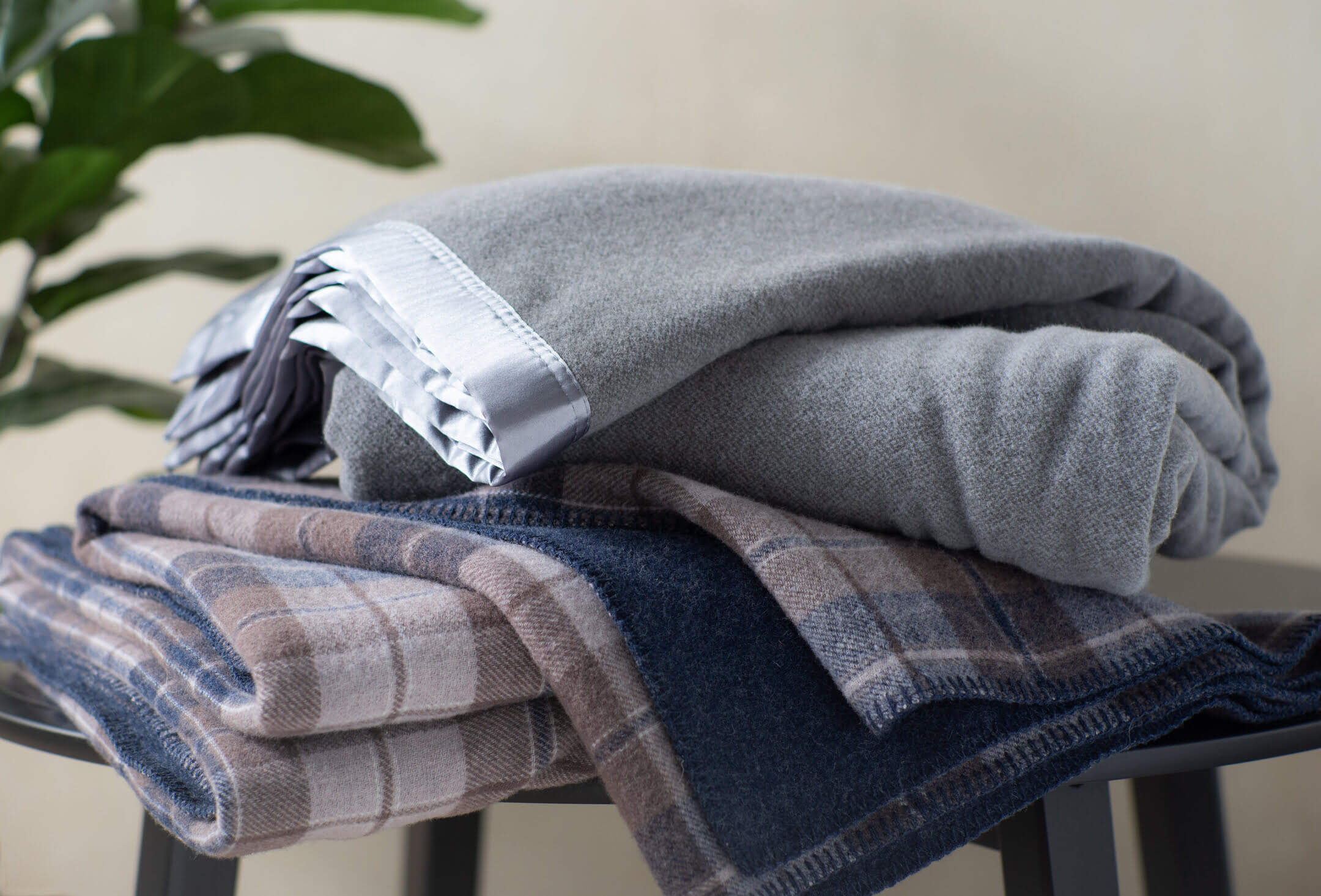 Top Wool Blankets: A Comprehensive Review