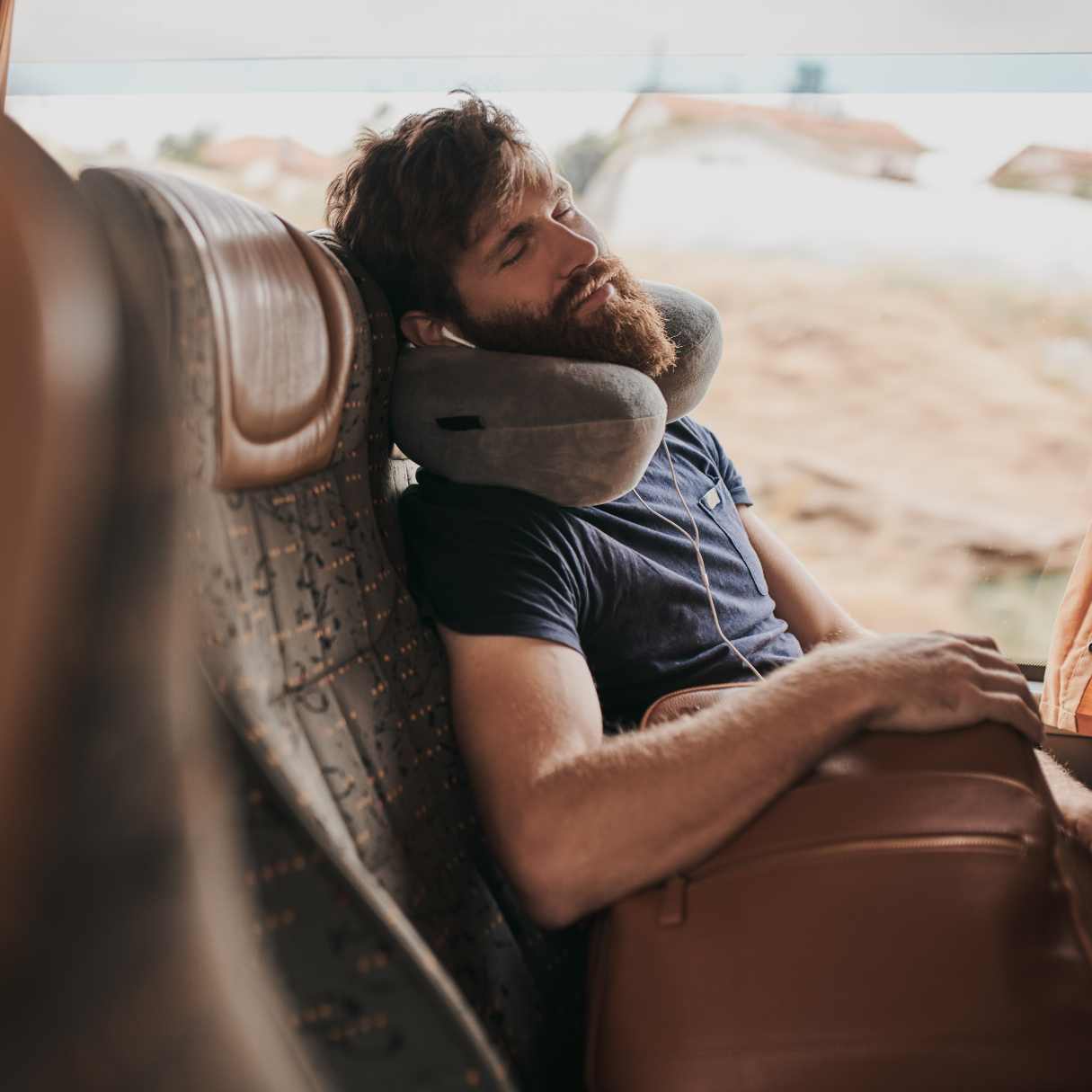 Travel Pillow Review: The Best Options for Comfortable Journeys