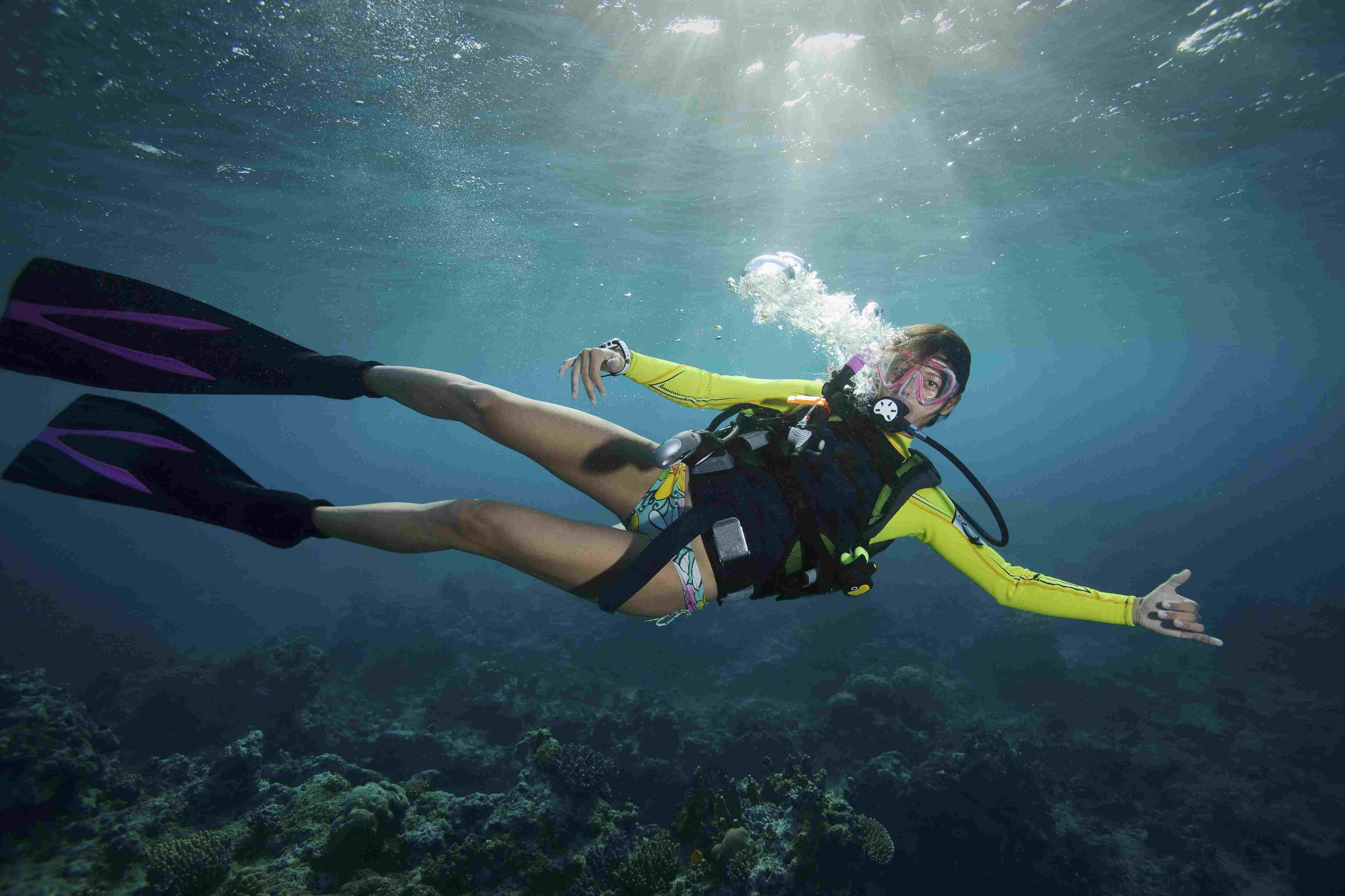 Ultimate Guide to Scuba Diving Courses for Women
